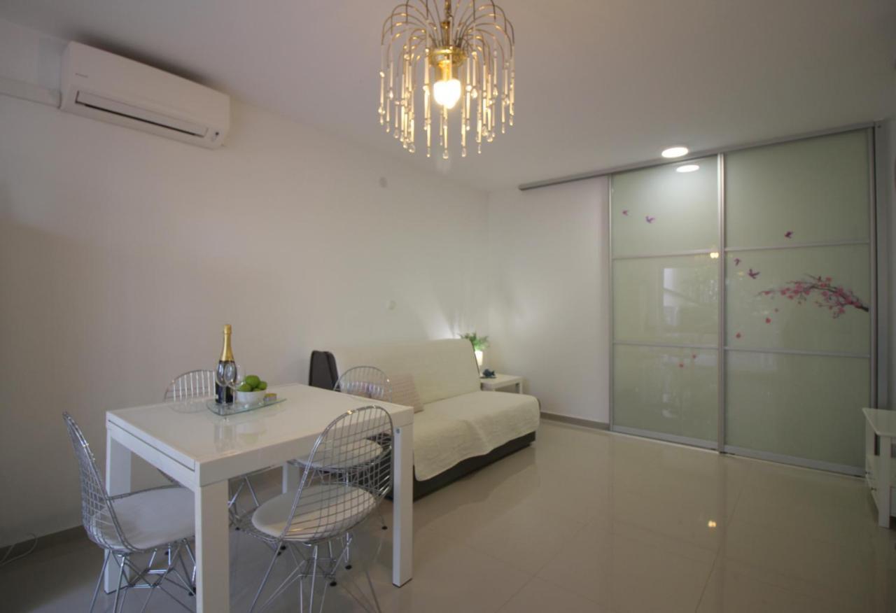 Modern Apartment Zen With Private Garden بوريتش المظهر الخارجي الصورة